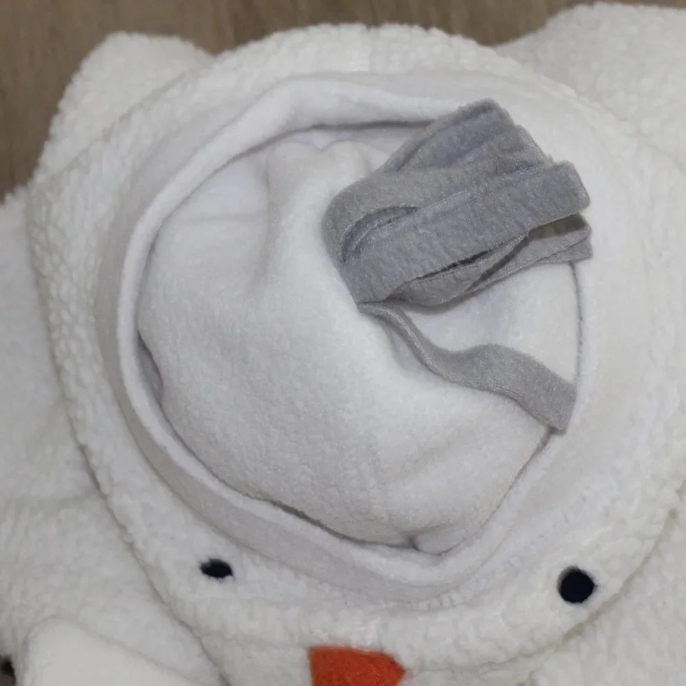 Baby Gap white hooded robe size 2-3 T